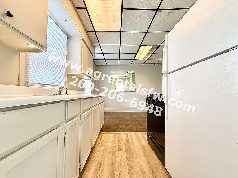 2828 Raymond St — Photo 4
