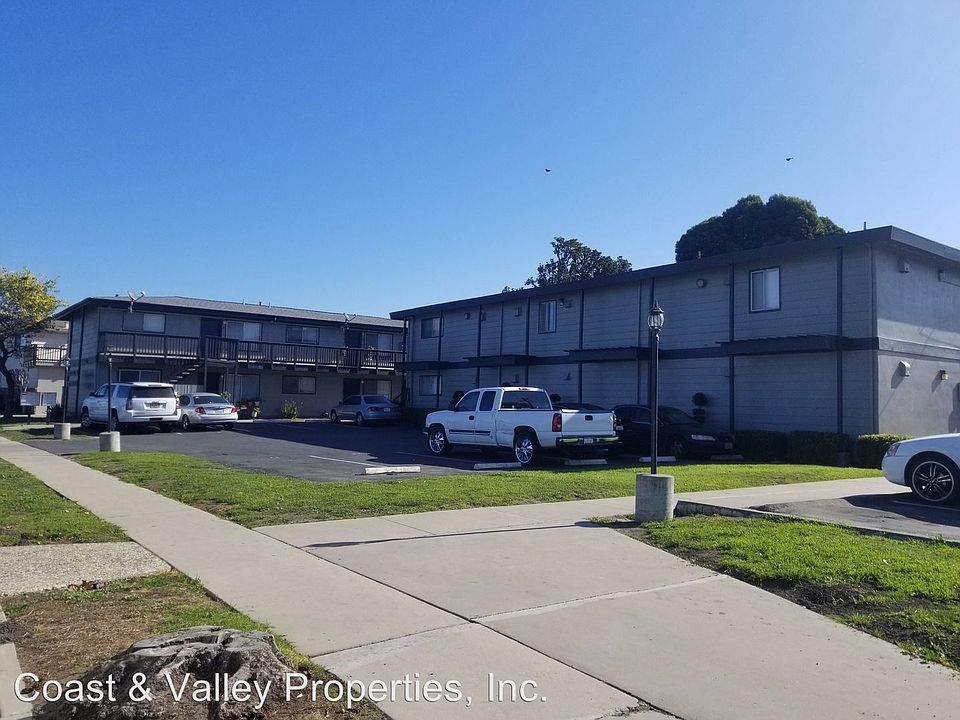 2nd image of 921 University Ave APT 9