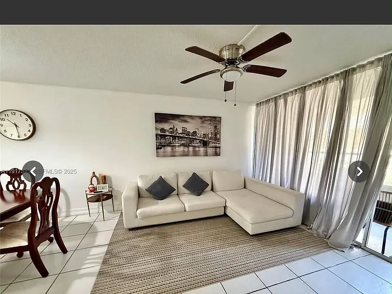 8246 NW 24th St #8246 — Photo 3