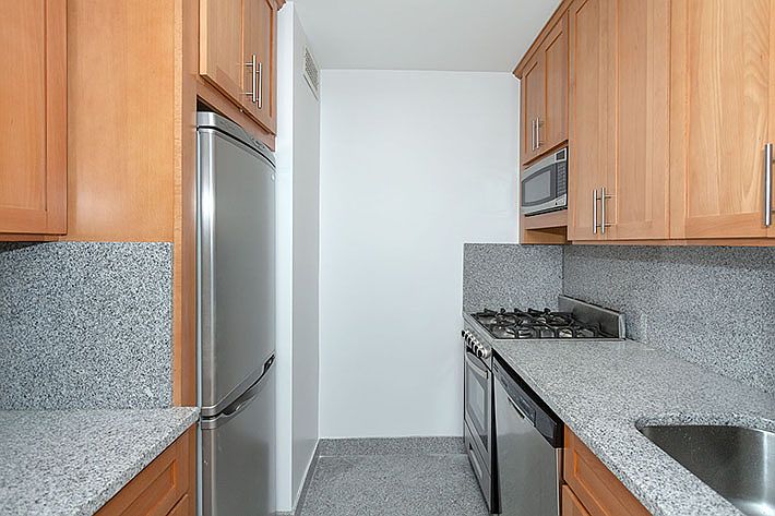1st image of 195 3rd Ave #16F