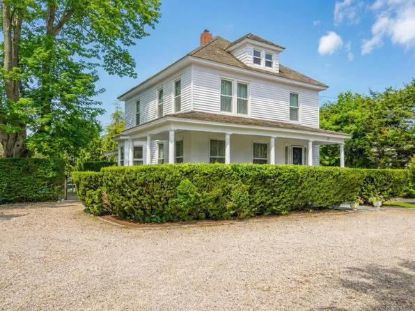 37 Moses Ln, Southampton, NY 11968