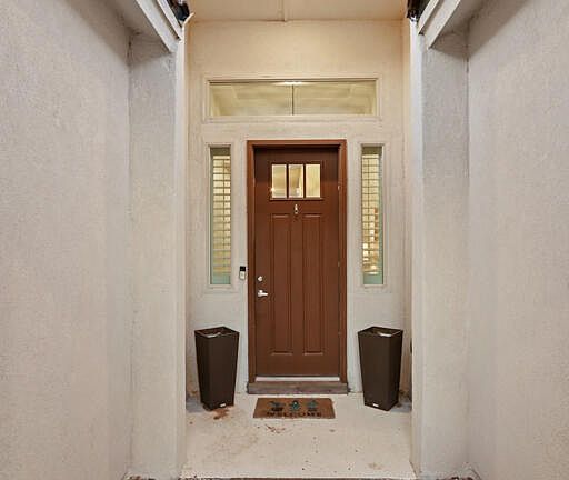 3rd image of 4556 Marisabel Azcarate St