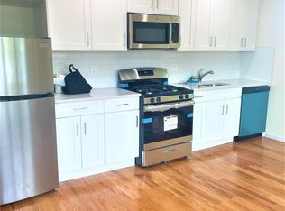 19203 116th Rd, Saint Albans, NY 11412