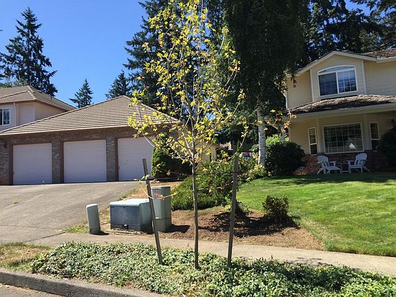 4th image of 1308 NE 146th Ave