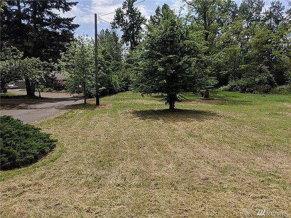 5th image of 7 8th Ave E
