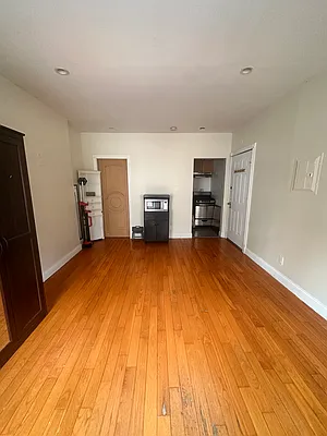 Rented by Smart City Real Estate LLC | media 6