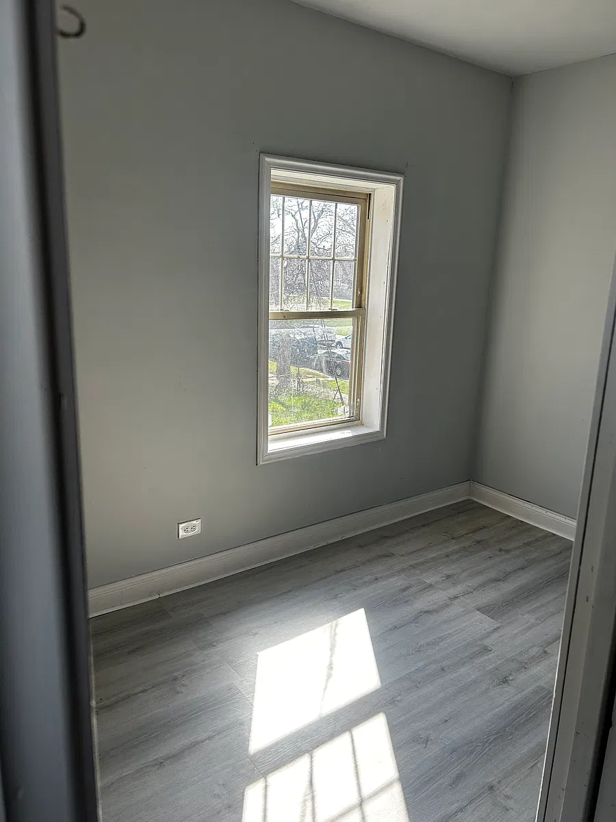 Building Photo - 4118 W Van Buren St #2
