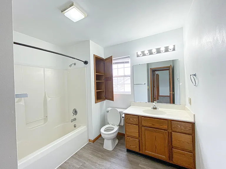 826 N Thompson Dr #1 — Photo 5