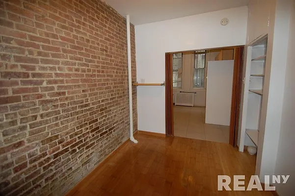 Rented by REAL New York | media 2