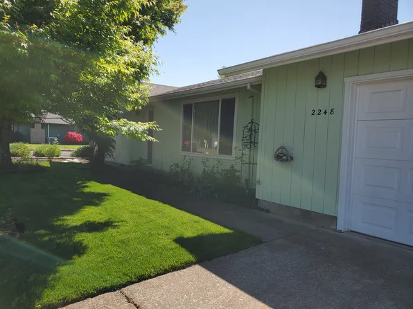 2248 9th St, Springfield, OR 97477