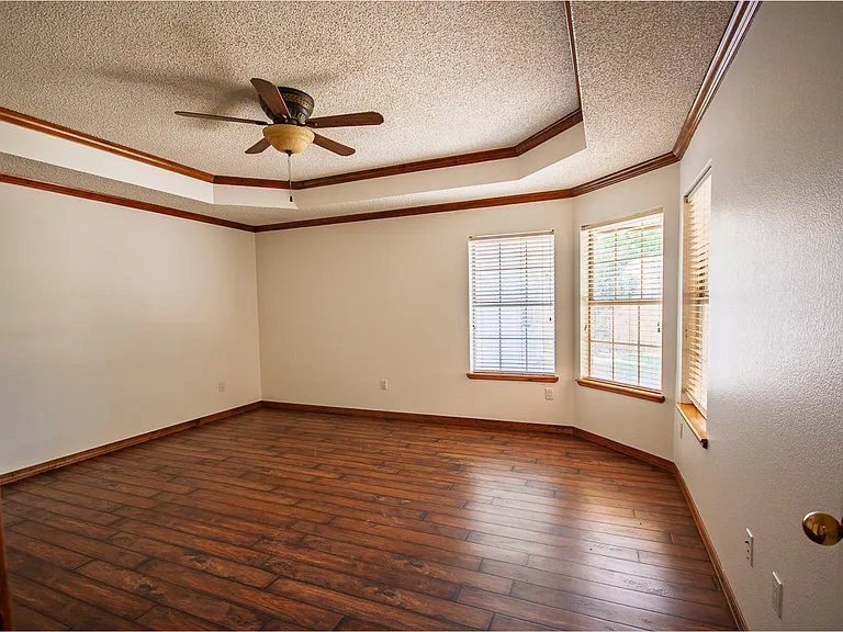 421 Chanticleer Pl — Photo 12