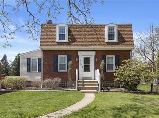 2707 Sherwood Rd, Glenshaw, PA 15116