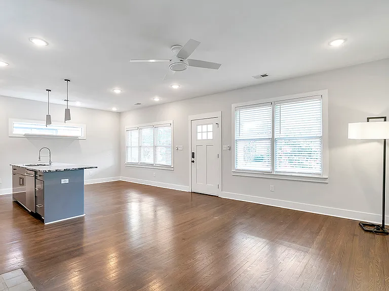 1364 Donnelly Ave SW — Photo 12