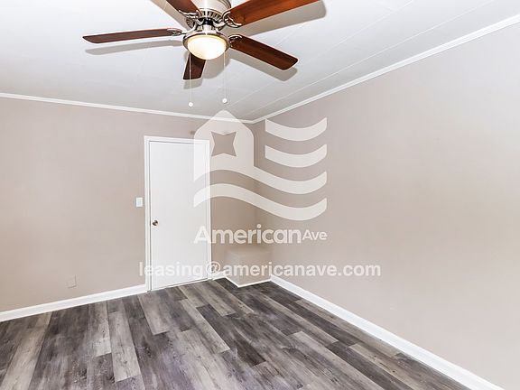 1194186_003_wm_-_living_room_12987896.jpg