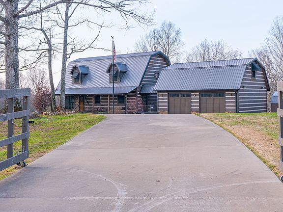 2nd image of 102 Highwater Rd