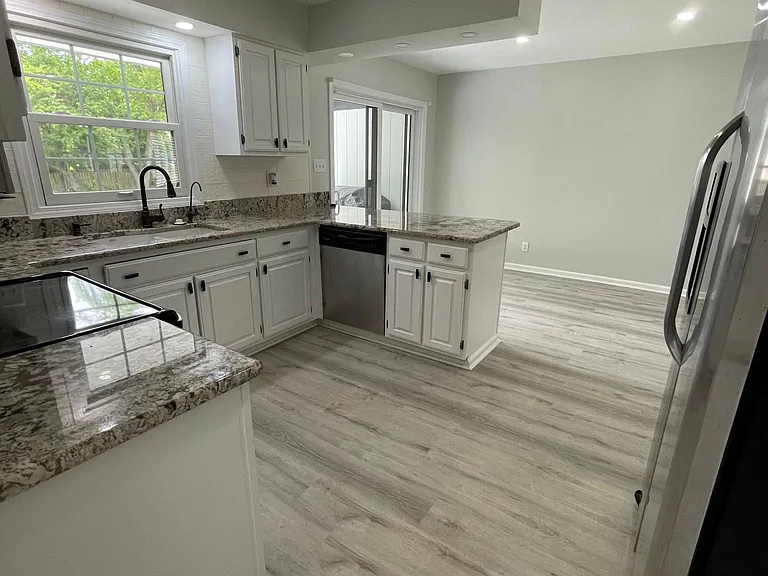 4719 Brookshire Pkwy — Photo 24