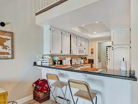 5th image of 4302 Apricot Dr #4302
