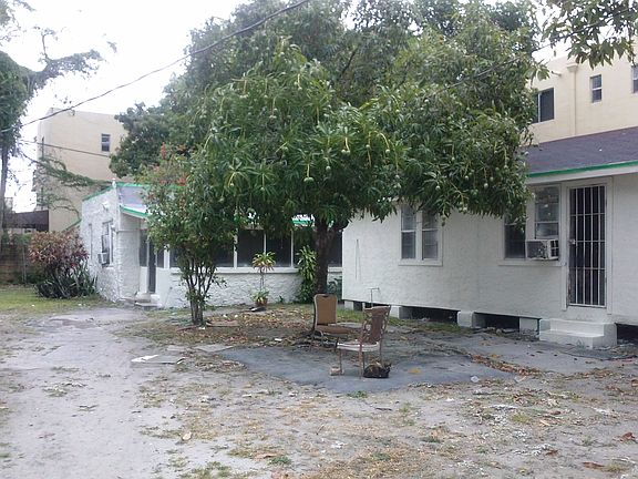 3rd image of 236 NW 22nd St