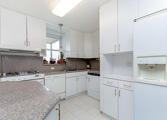 3rd image of 3135 Johnson Ave APT 14J