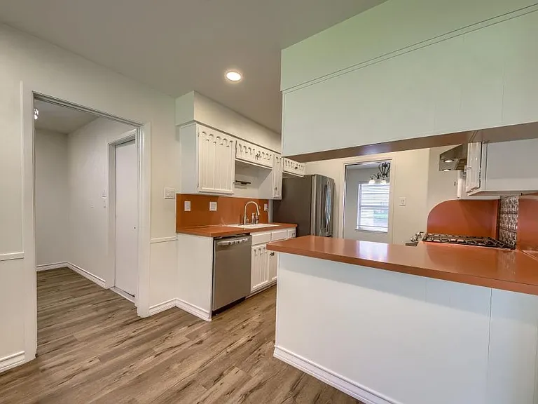 3106 Manila Dr — Photo 10