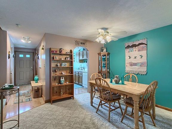 4th image of 17 Fernwood Dr APT C