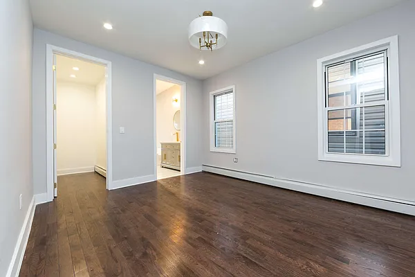 Sold by Keystone Realty USA Corp | media 13