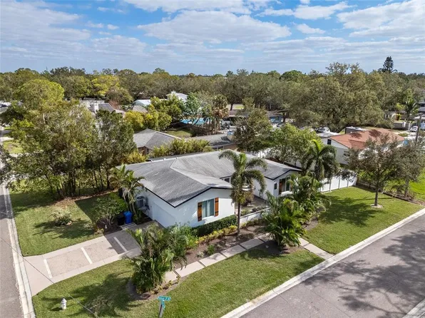 6525 Hobson St NE, Saint Petersburg, FL 33702