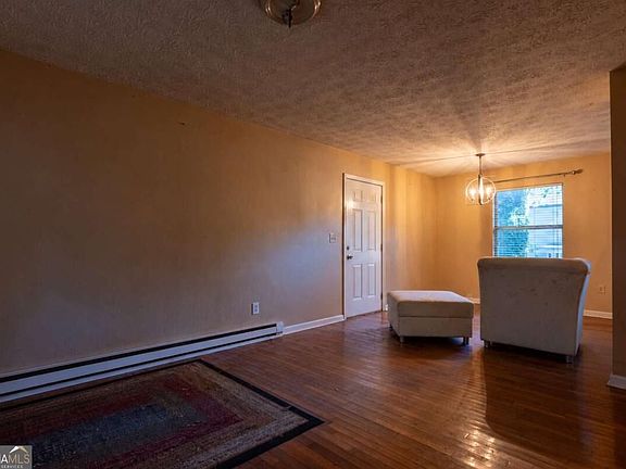3rd image of 3498 Fairlane Ct NW