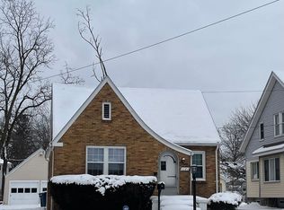 1121 Cobb Ave, Kalamazoo, MI 49007