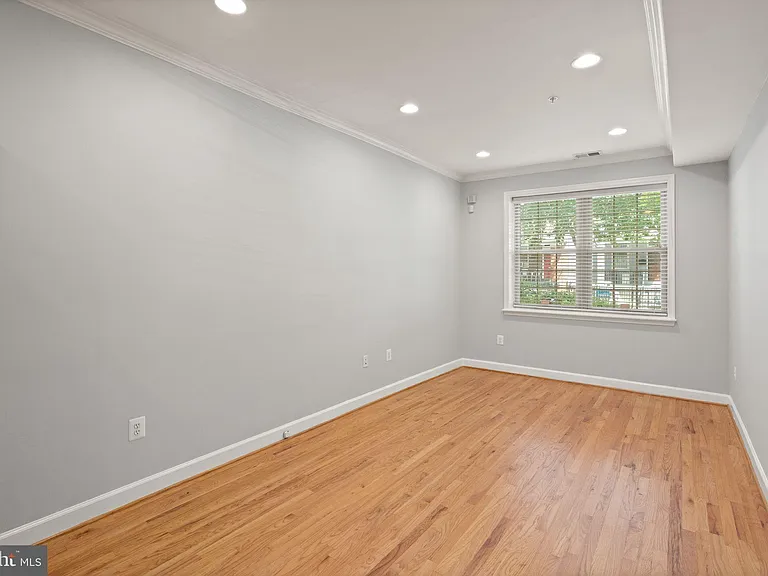 430 Irving St NW #102 — Photo 17