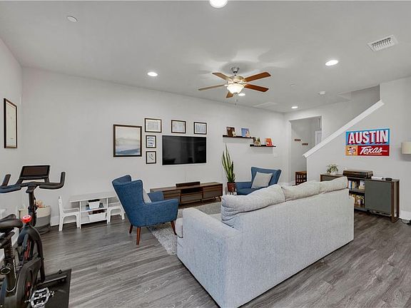 4th image of 11318 Faneuil Way #116