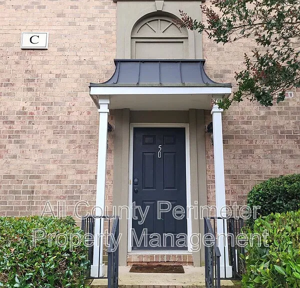 6980 Roswell Rd #C5 — Photo 1