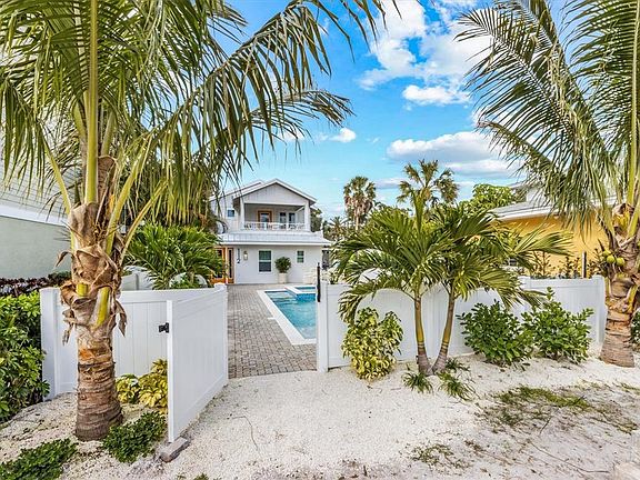 3rd image of 112 Cedar Ave