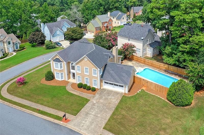 1st image of 532 Chapman Ln