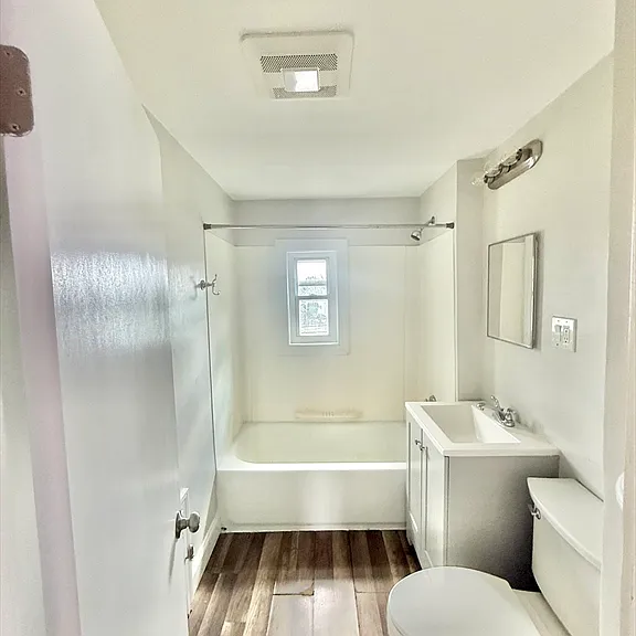 15 Gladstone St #3 — Photo 17