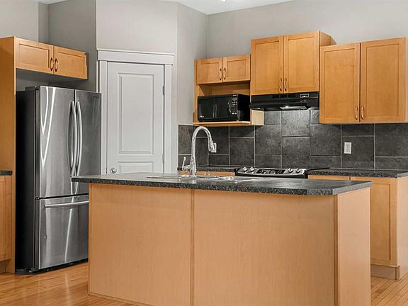 4th image of 177 W Cougartown Cir SW