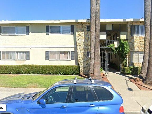 2nd image of 4568 Hamilton Ave #2
