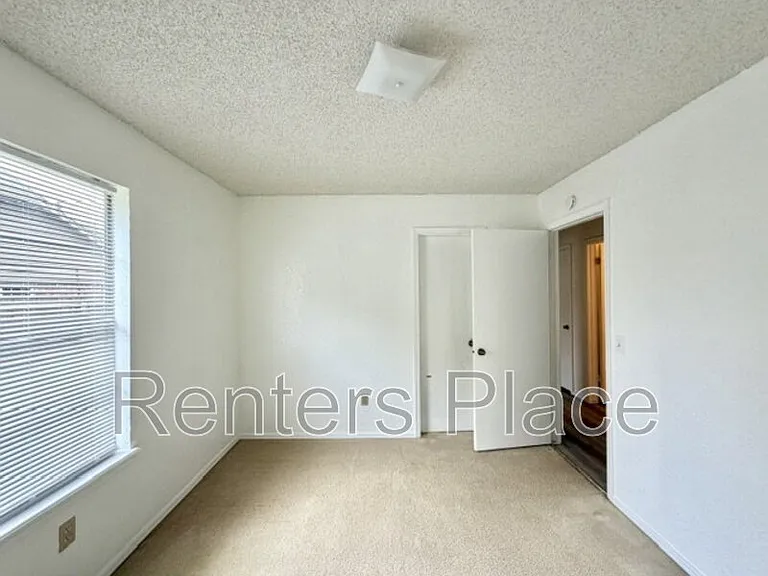 7324 S Canton Ave — Photo 11