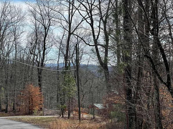 363 Old Post Trl, Talking Rock, GA 30175