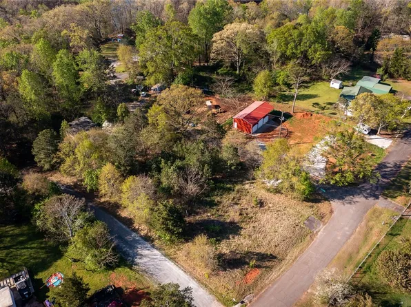 227 Cole Rd, Townville, SC 29689