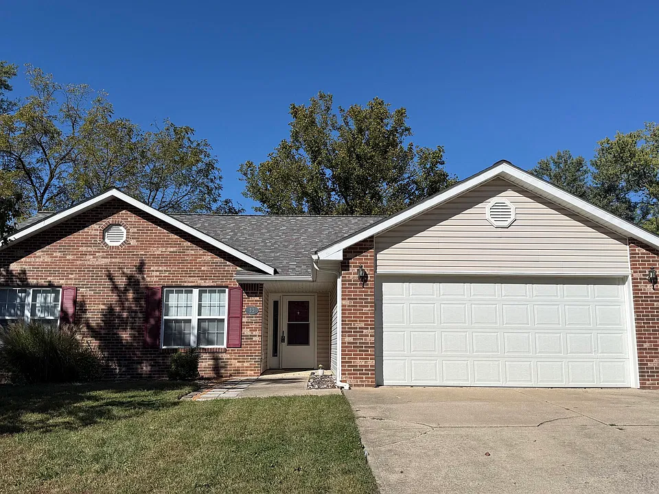 33 E Southbrook Ct