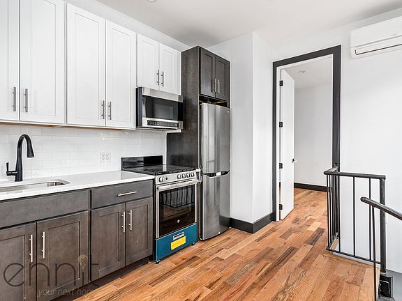2nd image of 988 Bergen St #302