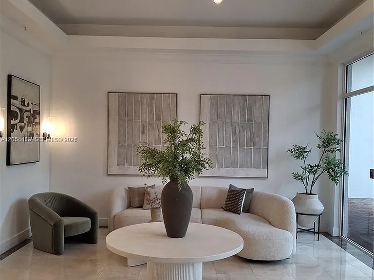 9021 SW 94th St #Penthouse 05 — Photo 2