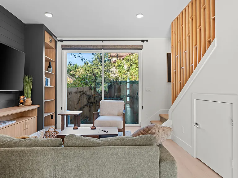 5175 SE 28th Ave — Photo 9