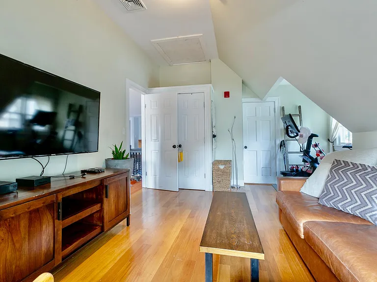26 Adams St #4 — Photo 18