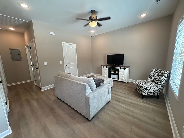 513 West End Circle — Photo 18