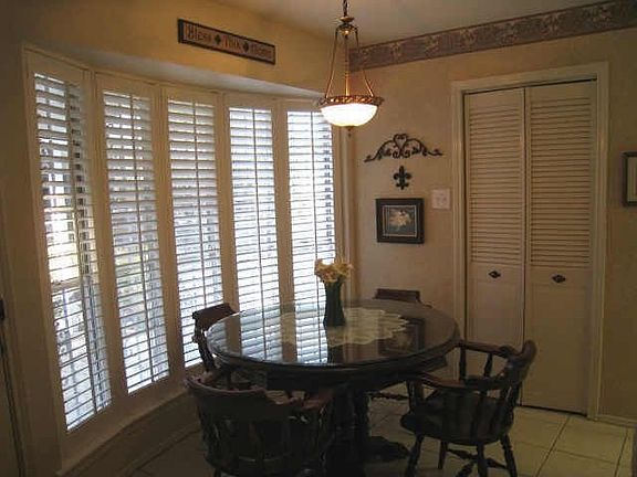 2nd image of 3418 Rockyridge Dr
