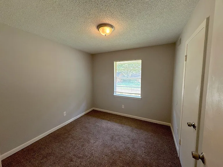 4465 Rose Heather St — Photo 4