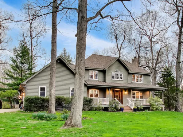 50204 Hicks Ave, New Buffalo, MI 49117