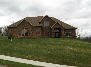 431 Lockport Dr, North Huntingdon, PA 15642